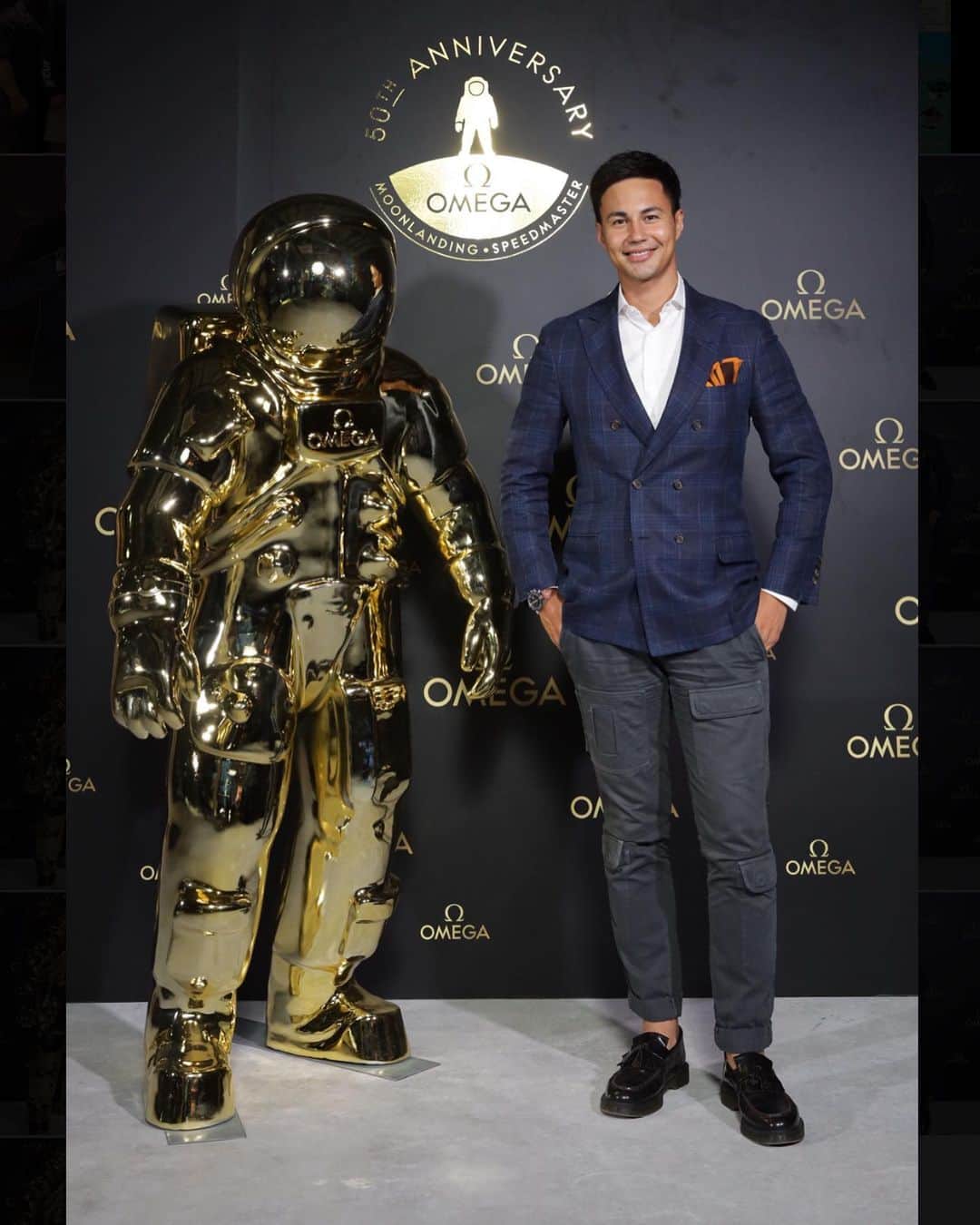 のインスタグラム：「宇宙に持って行く時計は @omega で決まり✨ “OMEGA GOLDEN MOMENTS”  @omega  #moonwatch #omega #オメガ」