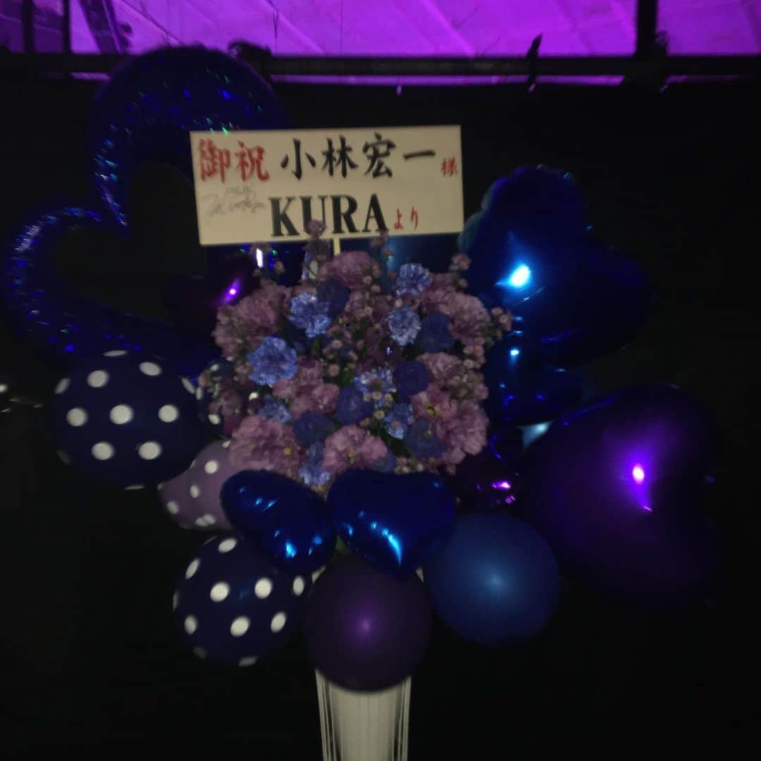 小林宏一さんのインスタグラム写真 - (小林宏一Instagram)「今回もたくさんのお花ありがとうございます😣 無事に東京公演1日目が終わりました😌 残りの三日間頑張ります💪 是非見に来てください😊 #piw#東京公演」7月19日 19時17分 - piw.hiro1