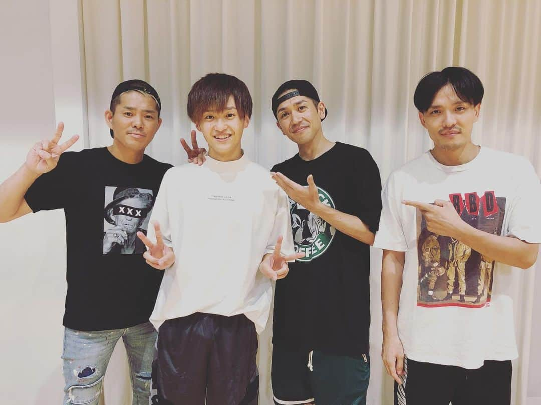 KEISEIさんのインスタグラム写真 - (KEISEIInstagram)「今日もDEEP VOCALIST AUDITION ファイナリストを紹介しよー！﻿ ﻿ 5人目〜！！！﻿ ﻿ 僕と同郷〜！！﻿ ﻿ 福家君！﻿ ﻿ <プロフィール>﻿ ・名前：福家一樹﻿ ・ニックネーム：ずっきー﻿ ・血液型：Ｏ型﻿ ・生年月日：1998/8.11﻿ ・出身地：北海道 札幌市﻿ ﻿ いや〜可愛いね！﻿ ﻿ なんか焼き鳥のレバーを焼くのが得意らしく﻿ ﻿ レバーをバウンドさせて焼き加減を確かめるみたいですよ！﻿ ﻿ そんな超真面目な福家君もまた応援のほどよろしくお願いします！！！﻿ ﻿ では！！﻿ #deepvocalistaudition」7月19日 19時20分 - deep_keisei