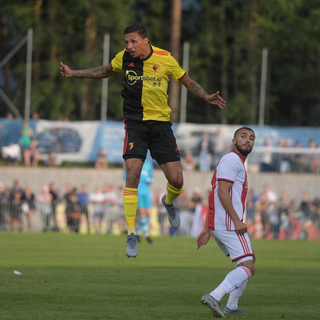 ヨゼ・ホレバスのインスタグラム：「Pre-season friendly ⚽️⚽️ #preseason #friendly #watfordfc @watfordfcofficial @afcajax」