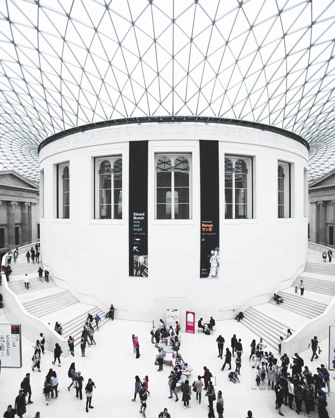 s ᴇ  ɴ ᴋ ᴄのインスタグラム：「A Sunday morning in British Museum #seanalogue」