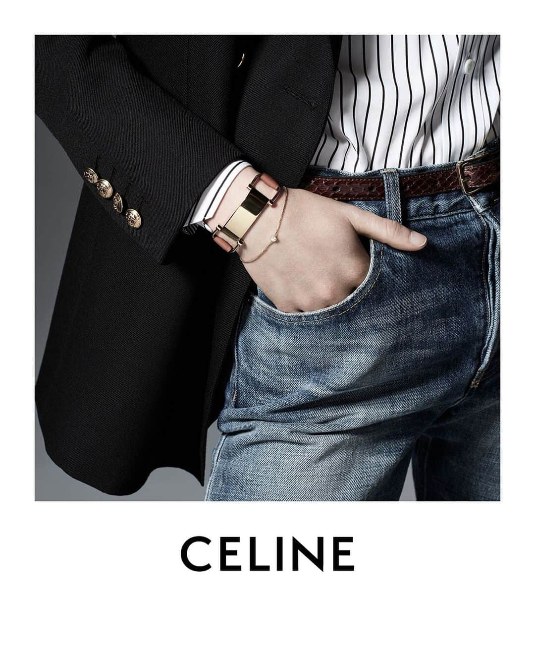 Celineさんのインスタグラム写真 - (CelineInstagram)「CELINE WINTER 19 PART 1 CELINE PLAQUE BRACELET IN CALFSKIN AND BRASS WITH GOLD FINISH  MARLAND PHOTOGRAPHED IN PARIS IN JANUARY 2019 AVAILABLE NOW IN STORE AND CELINE.COM ⠀⠀⠀⠀⠀⠀ #CELINEBYHEDISLIMANE」7月19日 20時09分 - celine