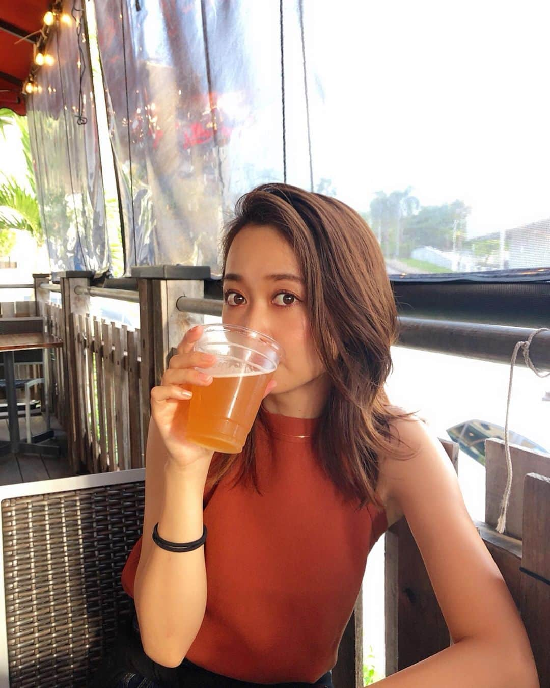 山吹香織さんのインスタグラム写真 - (山吹香織Instagram)「今日一杯やってく？#beer🍺 とか言ってみたい🥺笑 ・ ・ ・ スワイプしてね☝︎ 半分は飲めたけど…フルーティービール飲みやすかった☺️❤️ ・ ・ ・ 大人への階段…🤷🏾‍♀️💭笑 #山吹の夏休み#華金 #グアム#グアム旅行#guam #ootd  #誕生日旅行 #ビール #一杯  #ビール女子 #憧れる #基本は #烏龍茶女子 #ご飯が進む #大人への階段 #まだまだ #写真いっぱい #アップします ❤️」7月19日 20時14分 - kaori_yamabuki