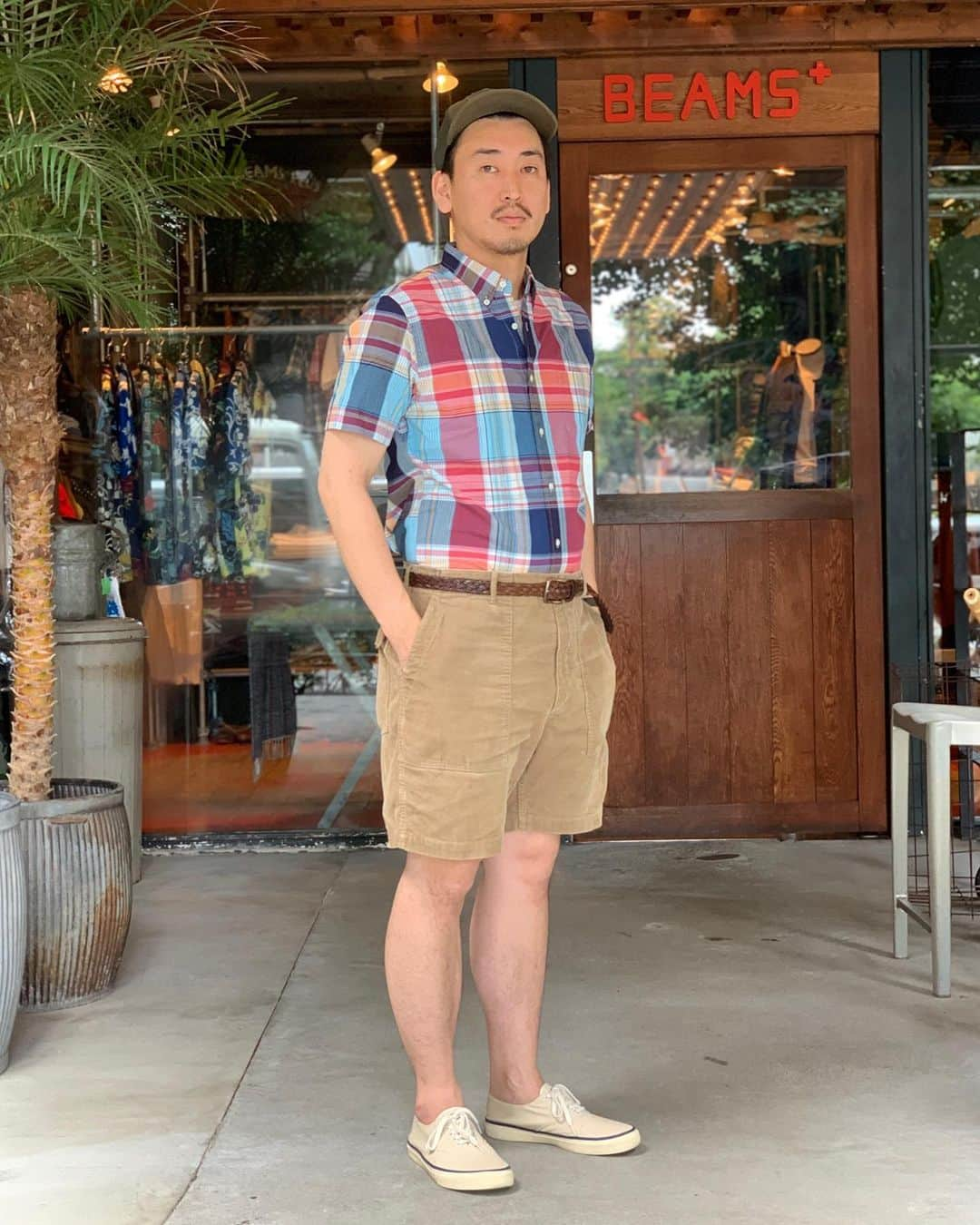 BEAMS+さんのインスタグラム写真 - (BEAMS+Instagram)「BEAMS PLUS STYLE  #beams #beamsplus #beamsplusharajuku #harajuku #tokyo #japan #buttondownshirt #engineeredgarments #fatigueshorts #topsider #canvasshoes #mensfashion #menstyle #menswear」7月19日 20時24分 - beams_plus_harajuku