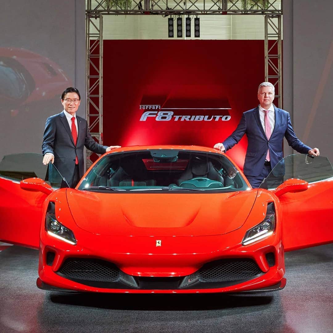 Ferrari APACさんのインスタグラム写真 - (Ferrari APACInstagram)「The #Ferrari that the world craves. @ferrari_fmk celebrates the premiere of the powerful #FerrariF8Tributo in #Seoul.」7月19日 20時45分 - ferrariapac