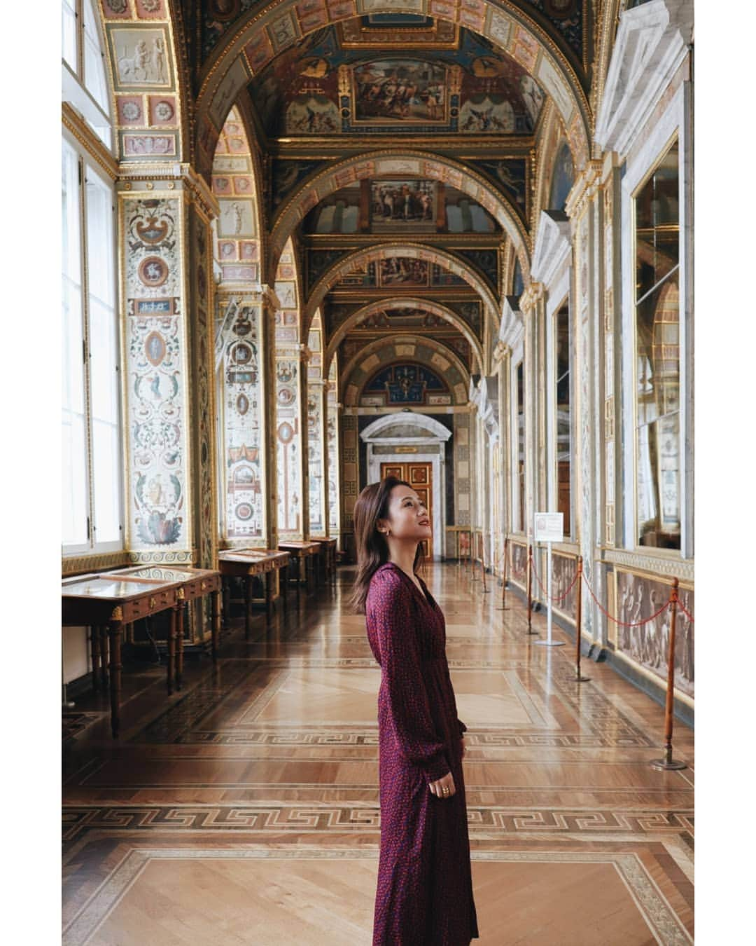 伊原葵さんのインスタグラム写真 - (伊原葵Instagram)「Hermitage Museum. エルミタージュ美術館にいってきたよ♡ すごく素敵な空間だった～💫 一つ一つが細かくて芸術で。 全部を見ようと思ったら５年かかるって 言われた～！笑 . . #hermitage #HermitageMuseum #stpetersburg」7月19日 21時21分 - aoi186