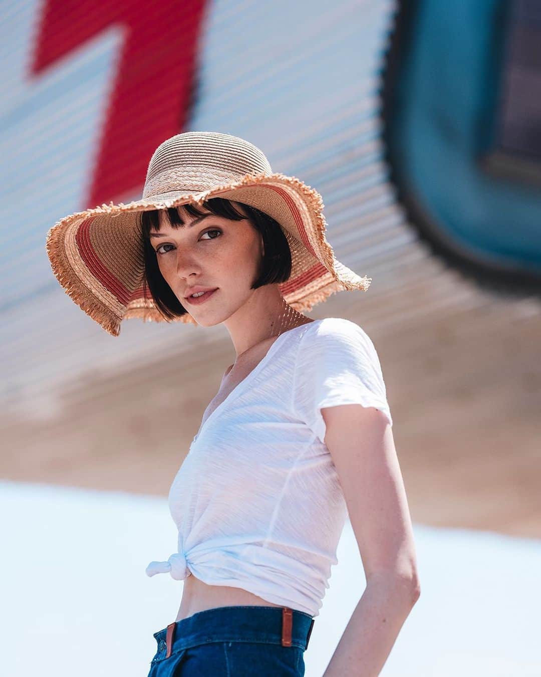 Bloomingdale'sさんのインスタグラム写真 - (Bloomingdale'sInstagram)「Acting shady 👒☀️ Tag somebody who never leaves home without their sun hat + SPF👇 📷: @kat_in_nyc . . . . . . . #BeachDay #StrawHat #Raffia #Woven #AccessoriesOfTheDay #Style #SummerStyle #SummerFashion #Bloomingdales」7月19日 21時30分 - bloomingdales