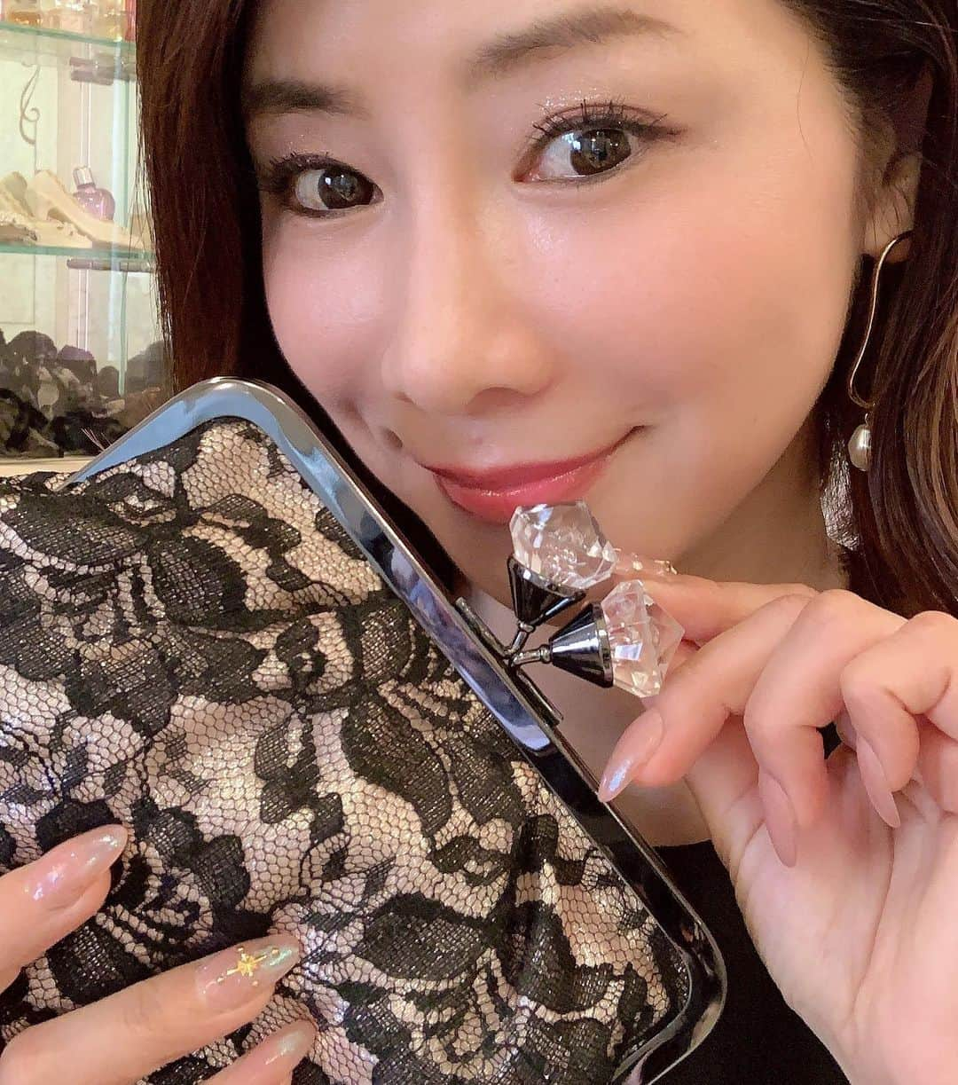 水谷雅子さんのインスタグラム写真 - (水谷雅子Instagram)「今愛用のメイクポーチ💄 限定ジルスチュアート💖 ドレッシーなポーチに一目惚れ💕 #メイクポーチ#コスメ#メイク#ジルスチュアート」7月19日 21時30分 - mizutanimasako