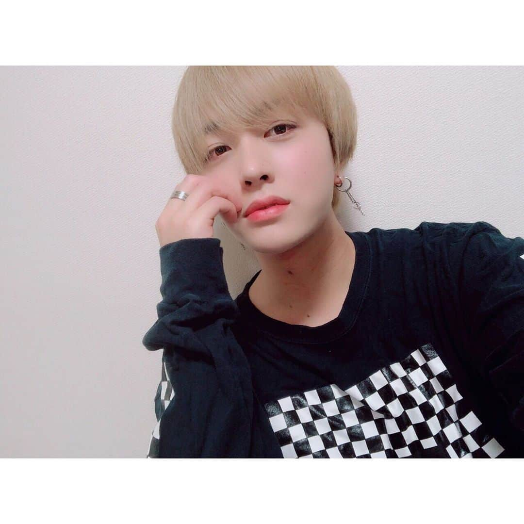 HIROTOさんのインスタグラム写真 - (HIROTOInstagram)「#ivvy #hiroto #today #live #selca #photo #jpn #artist #me #l4l #팔로우 #셀카 #instagram #instagood #instasize」7月19日 21時34分 - hiroto0605