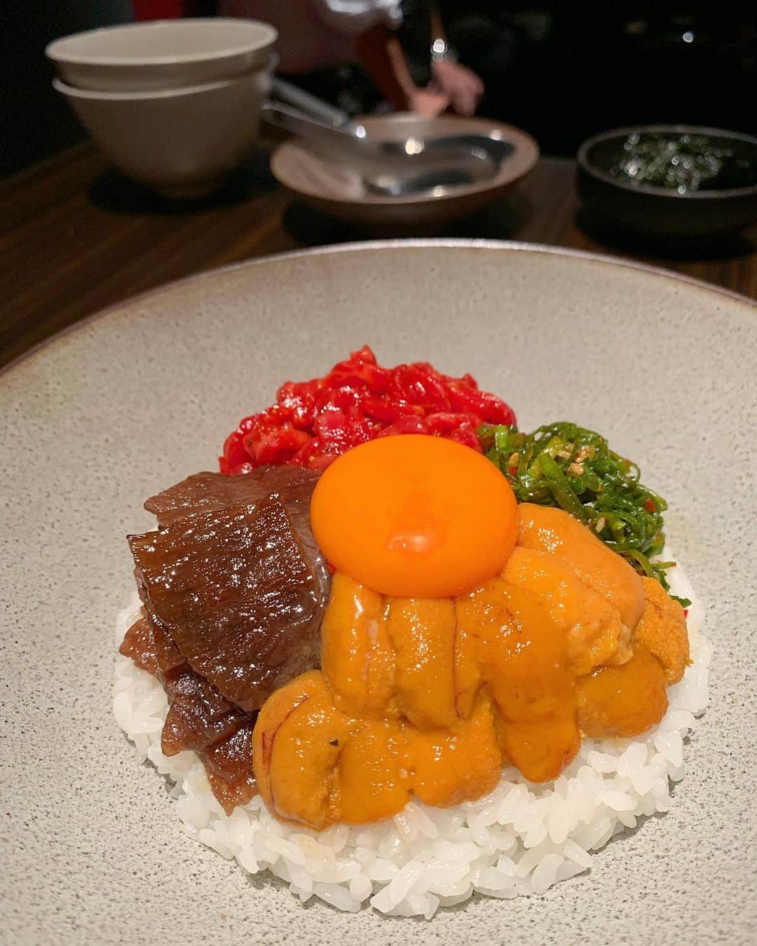 得あゆさんのインスタグラム写真 - (得あゆInstagram)「うしごろシリーズ🍖❤️👉🏻👉🏻👉🏻 ・ うしごろ銀座並木通り店にて ありさと焼肉会🍖❤️ ・ うしごろ西麻布店に引き続き 並木通り店もコンプリート❤️ ここでしか食べられないハンバーグ 食べれました✨✨✨✨ 本当に美味しくて幸せだった🍖🥺✨ ・ ・ ・ ・ ・ ・ ・ ・ ・ #うしごろ#usigoro#並木通り店#焼肉#肉#yakiniku#お肉#ディナー#夜ごはん#ヘルシー#ダイエット#食べ歩き#グルメ#女子会#ご飯#インスタ映え#カメラ女子#お洒落#東京#ヘアスタイル#スタイル#大人女子#メイク#食べるの大好き#gourmet#meat#diet#dinner#japanesegirl#japanesefood」7月19日 21時57分 - tokuayu819