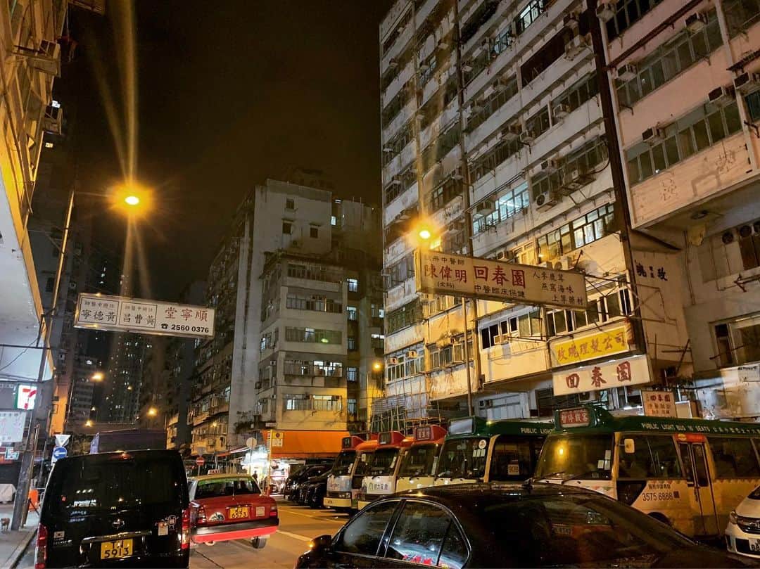 安部潤さんのインスタグラム写真 - (安部潤Instagram)「香港感たっぷりの街並み」7月19日 21時59分 - jun_abe_jun_abe