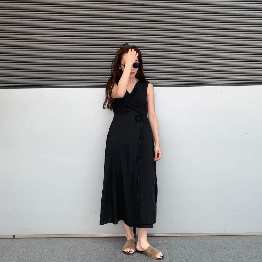 のインスタグラム：「. ボトムス合わせもいいけど、ワンピース１枚が涼しい❤︎ @ungrid_official #Ungrid#アミュプラザ博多 @ungrid_staffsnap」