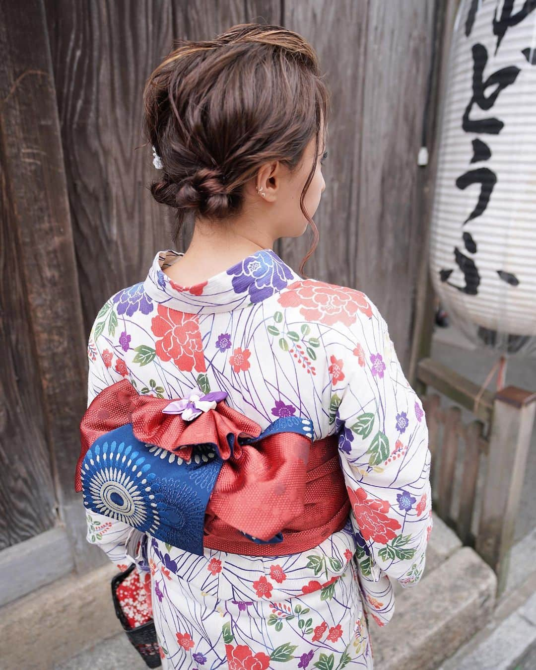 Julia Castroさんのインスタグラム写真 - (Julia CastroInstagram)「Kyoto Japan👘 * #yukata #kimono #kyoto #japan #summer #style #fashion #ootd #outfitoftheday #japanese #culture #girls #retro #style #浴衣 #京都 #日本 #旅 #旅行 #京都旅 #写真 #夏 #夏服 #女の子 #レトロ  #明日はいよいよ仙台meetup #julifashion」7月19日 22時25分 - julia.c.0209