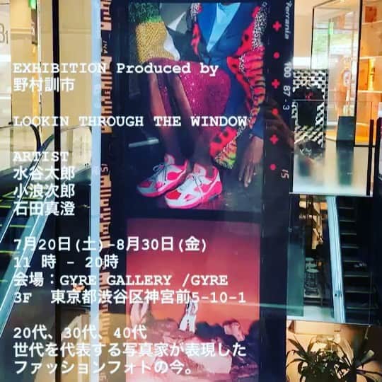 HiRAO INCのインスタグラム：「. LOOKIN THROUGH THE WINDOW @gyre_omotesando . 🎥 by @seiichiromifune」
