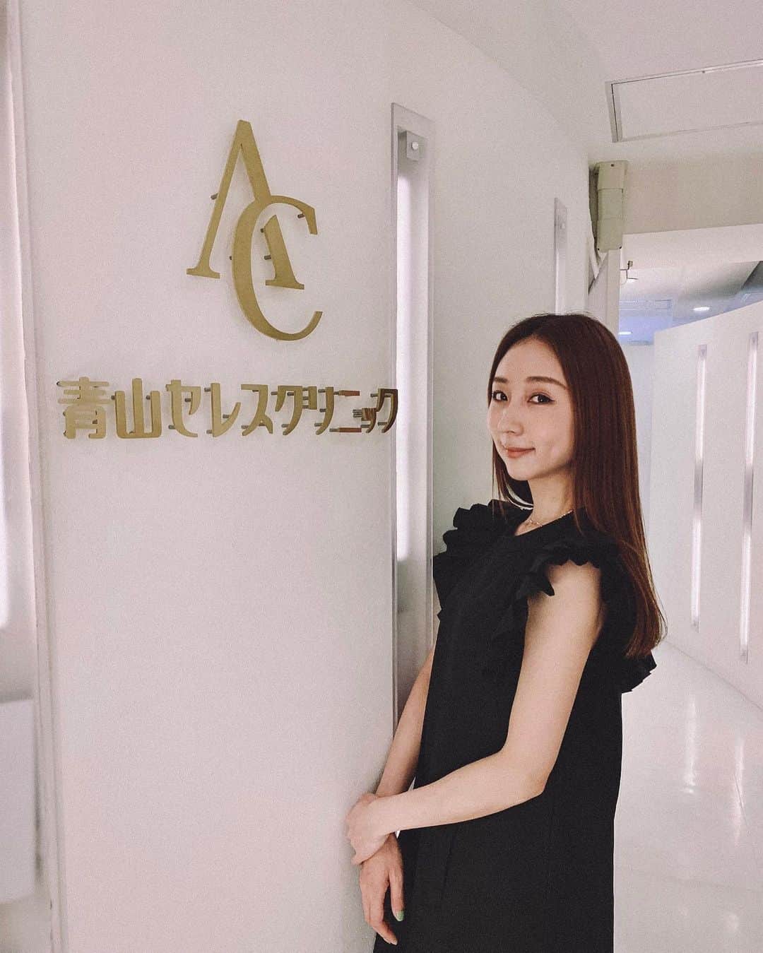 のインスタグラム：「最近ハリとたるみが悩みです。﻿ 色々調べてみて #青山セレスクリニック @aoyama.celesclinic で #メディオスターリフト をやってみました🧖‍♀️✨﻿ 医療レーザーのメディオスターNeXT PROを使用して行う切らないリフトアップ治療だよ。﻿ 面白い顔になってるから動画見てね😎 ≫ Swipe ≫≫ 施術直後から本当にまあわかりやすくリフトアップしてくれて、毛穴が目立たなくなってお肌がプリっとしてたからファンデ塗るの忘れたくらい🤣﻿ ﻿ ﻿ ﻿ ﻿ ﻿ ﻿ ﻿ ﻿ ﻿ ﻿ ﻿ ﻿ ﻿ ﻿ ﻿ ﻿ ﻿ #青山セレスクリニック #船橋中央クリニック #川口美人 #美容外科 #美容皮膚科﻿ #美容 #美容メンテナンス #美容好き #外苑前クリニック #beautyclinic #skincare」
