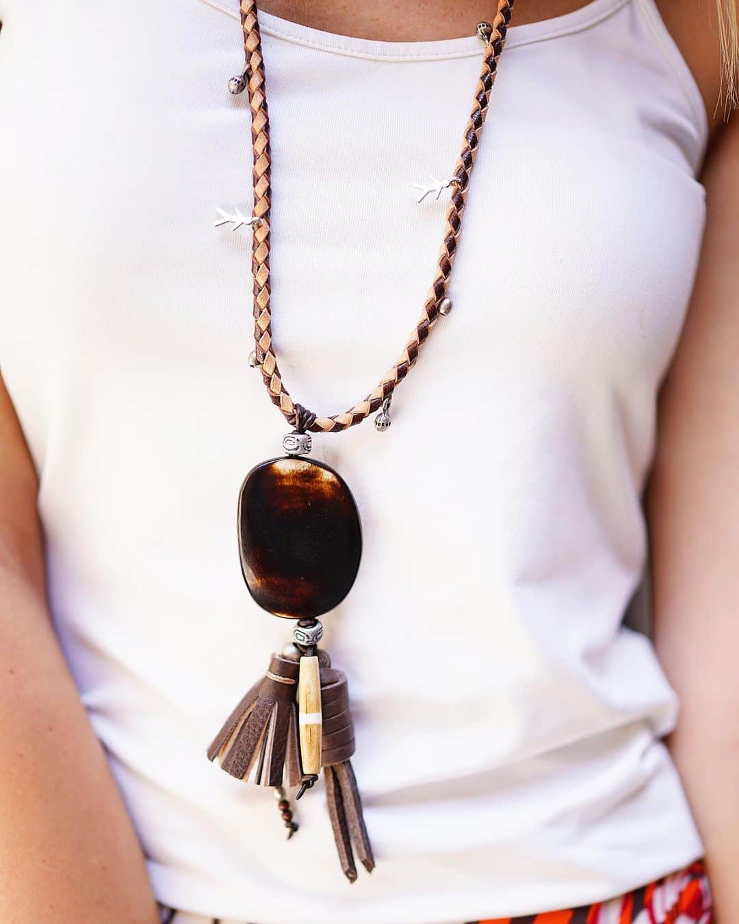 エンリーベグリンのインスタグラム：「Necklace by Henry Beguelin.  #henrybeguelin#handmade#necklace#multi#man#etno#style#」
