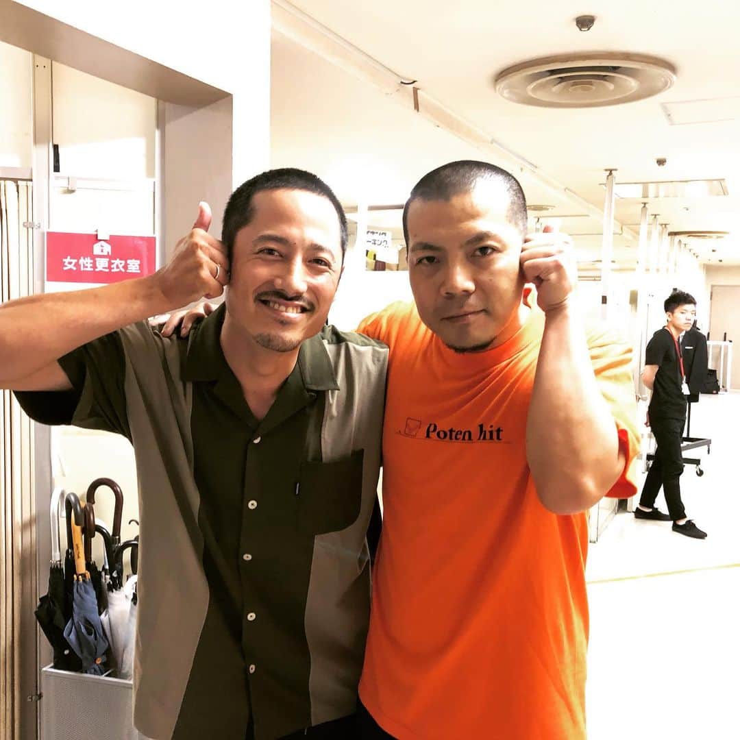 のインスタグラム：「#天竺鼠  #単独ライブ #耳グッド #大好きな芸人 #最高でした @tenjikunezumikawahara さん #ありがとうございました #前髪きりすぎちゃった」