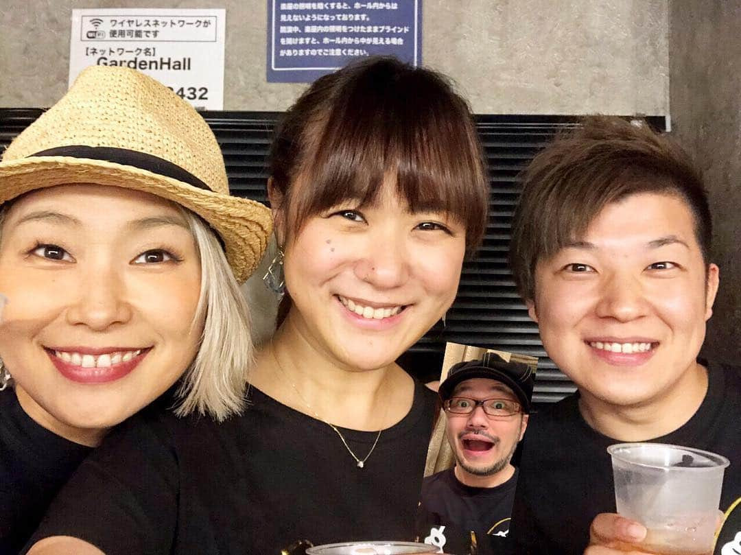 中嶋ユキノさんのインスタグラム写真 - (中嶋ユキノInstagram)「‪中嶋ユキノ TOUR2019「春夏アコ旅」‬ ‪東京ファイナル公演、‬ ‪そして全15公演、‬ ‪無事に終了致しました😁‼️‼️‬ ・ ‪ご来場下さったみなさま、本当にありがとうございました‼️‼️‬ ‪メンバーの3人、スタッフのみなさまも本当にありがとうございました‼️‼️‬ ・ ‪また、秋冬にお会いできるのを楽しみにしております☺️‬ ・ #中嶋ユキノ #石成正人 #門馬由哉 #若森さちこ #春夏アコ旅  #全公演終了 #秋冬ツアーやるよ #またね #ありがとう」7月19日 23時34分 - nakajima_yukino