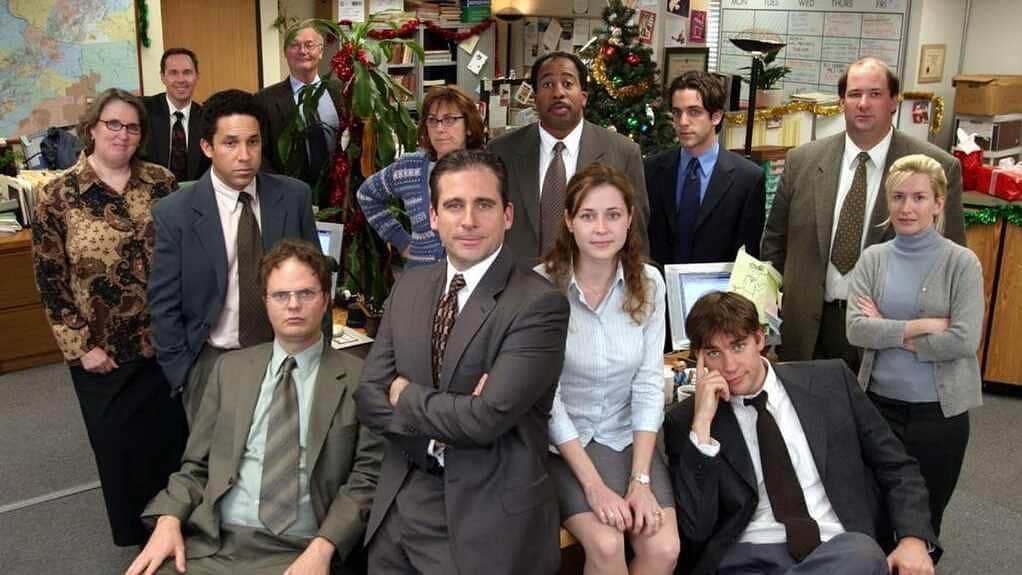 E! Onlineさんのインスタグラム写真 - (E! OnlineInstagram)「Because we're in 2019 and people are So OfFenDeD about everything, there probably won't be #TheOffice reboot we all want, but there could be a 1-episode reunion special. Our mind is going a mile an hour because of the hope Erin Hannon just gave us. Link in bi-oh my god it's happening. (📷: NBC)」7月19日 23時48分 - enews