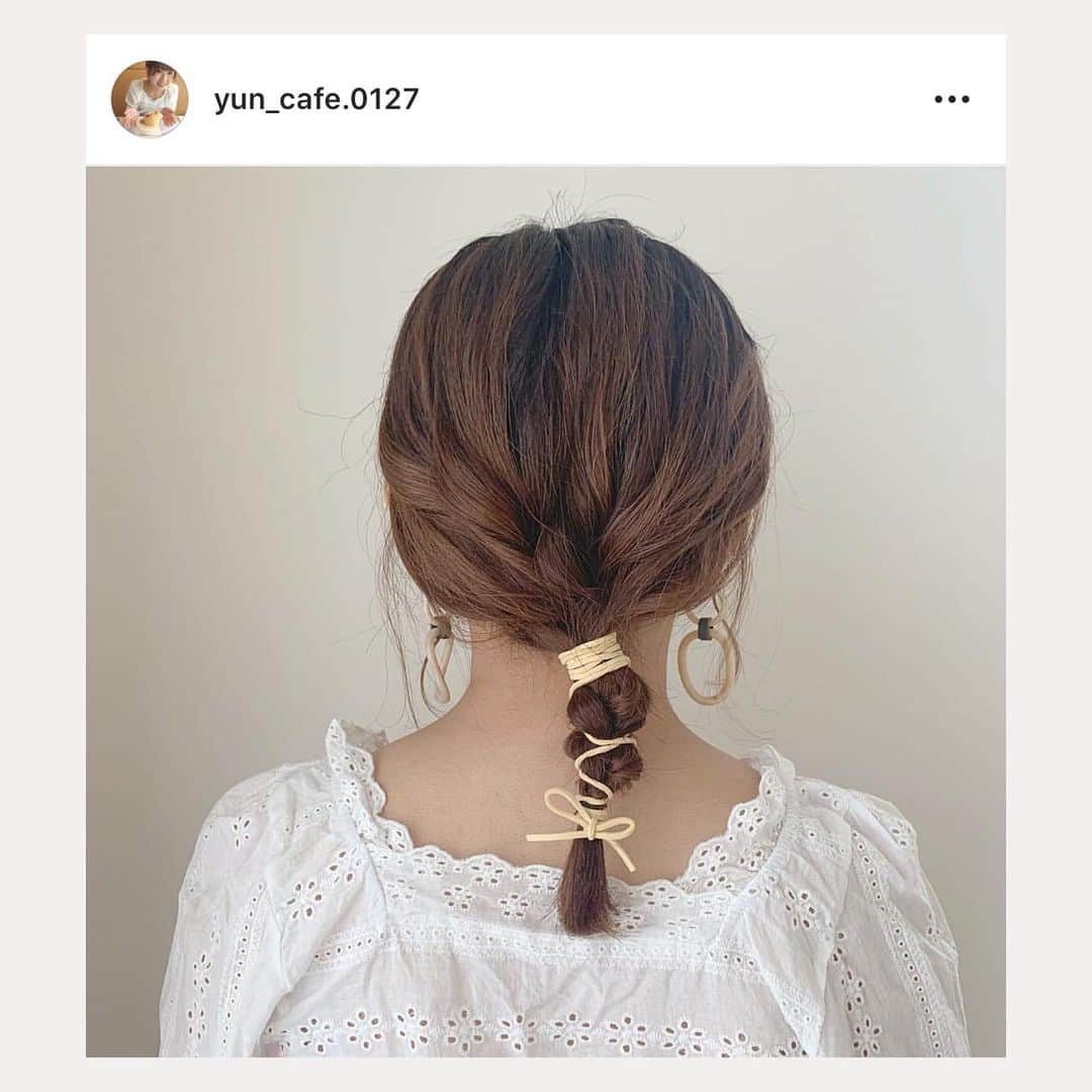 bis_web bis [ビス] さんのインスタグラム写真 - (bis_web bis [ビス] Instagram)「July 19, Friday ﻿ ﻿ ﻿ 🌷﻿ ﻿ ﻿ 湿気の多い日はヘアアレンジでかわいく！﻿ ﻿ おしゃれな女の子のヘアアレンジを参考にしてみてね！✨﻿ ﻿ ﻿かわいいアレンジが完成したら @bis_web / #bis_web﻿ をタグ付けして投稿してねっ❤️﻿ ﻿ ﻿ ﻿ ﻿ ﻿ ﻿ #ヘアアレンジ #ヘアスタイル #ヘア #髪型 #ヘアセット #三つ編み #ねじりアレンジ #ねじり編み #編み込み #三つ編みポニー #ポニーテール #ポニーテールアレンジ #hairarrange #アレンジ #リボンアレンジ」7月19日 23時44分 - bis_web