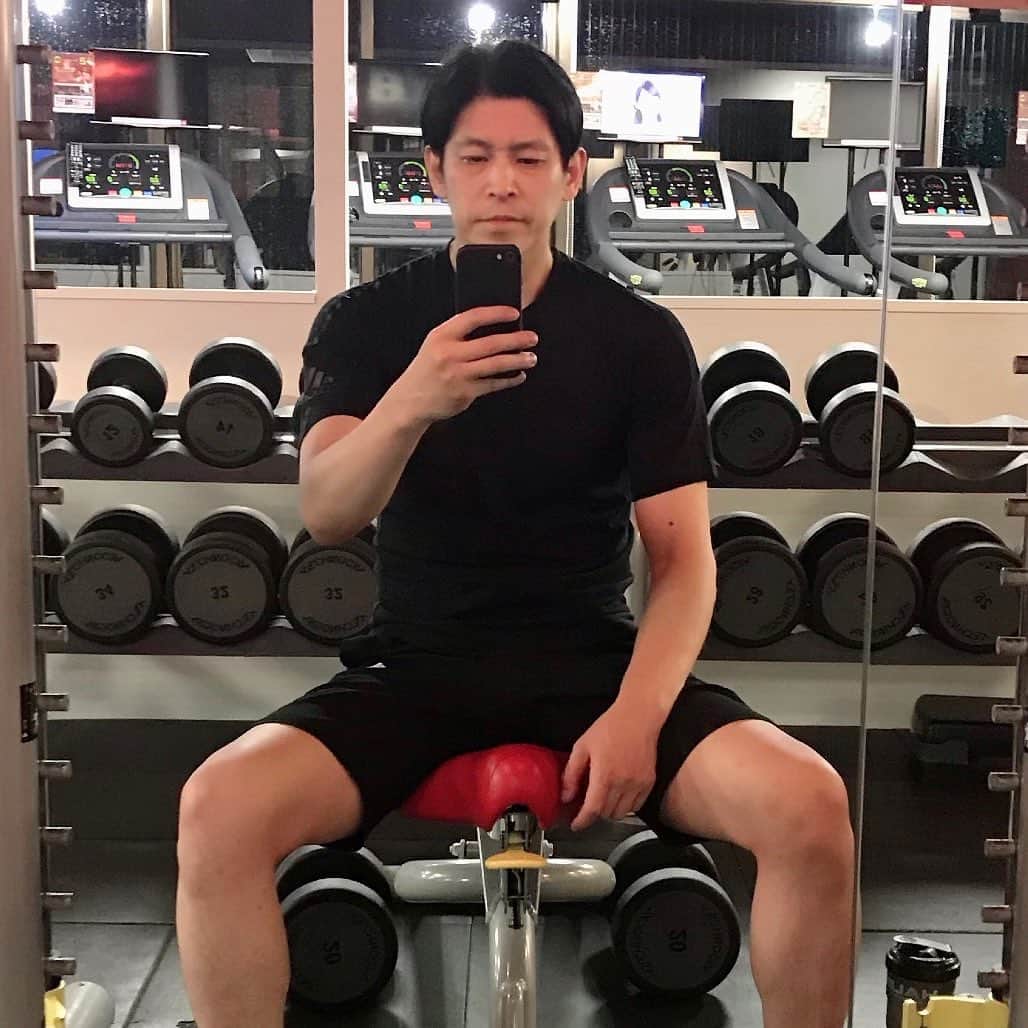 宮上元克のインスタグラム：「‪USJで遊んだ後何故か神戸で筋トレしてマッスル💪‬」