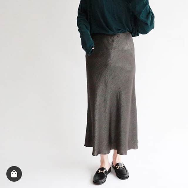 トライセクトさんのインスタグラム写真 - (トライセクトInstagram)「【JOURNAL STANDARD +e/ジャーナルスタンダードプラスイー】 : : good relationship : ✔︎satin skirt ✔︎leather slipper : available online : : : #journalstandard #js #pluse #baycrews #onlineshopping  #fashion #new #ジャーナルスタンダード #プラスイー #2019ss_baycrews ﻿﻿﻿﻿﻿﻿﻿﻿﻿﻿﻿﻿﻿﻿﻿﻿﻿﻿﻿﻿﻿﻿﻿﻿﻿﻿﻿﻿﻿﻿﻿﻿﻿﻿﻿﻿﻿﻿﻿#baycrews40周年」7月19日 23時54分 - baycrews