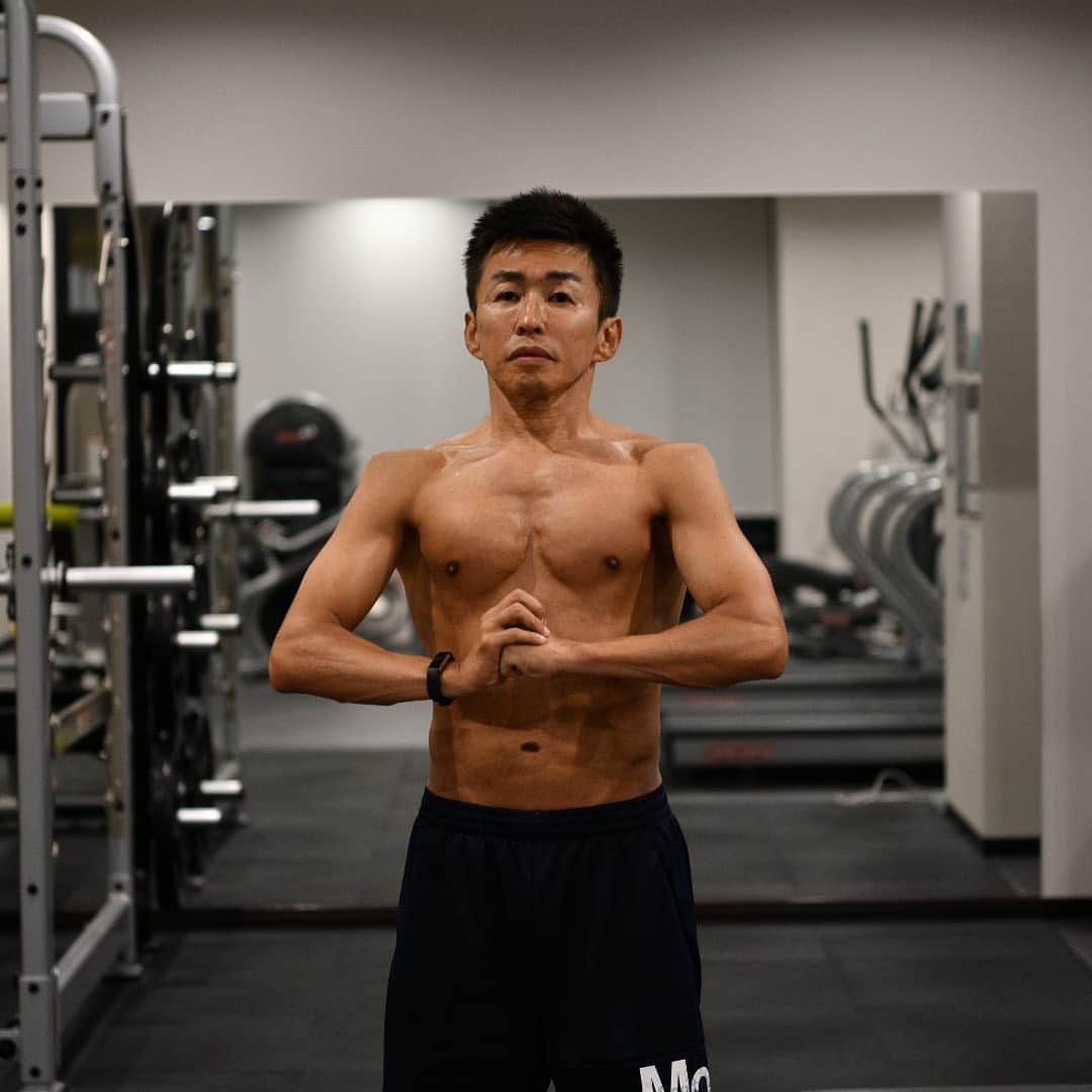 中野猛さんのインスタグラム写真 - (中野猛Instagram)「最強の還暦を迎える為に57歳から残りの3年間を更に追い込みたいと思います。  筋トレは健康を勝ち取る最強の投資だと思います。  #オヤジの筋トレ #筋トレ #50代の筋トレ #workout #workoutmotivation  #vartix」7月19日 23時55分 - takeshi__nakano