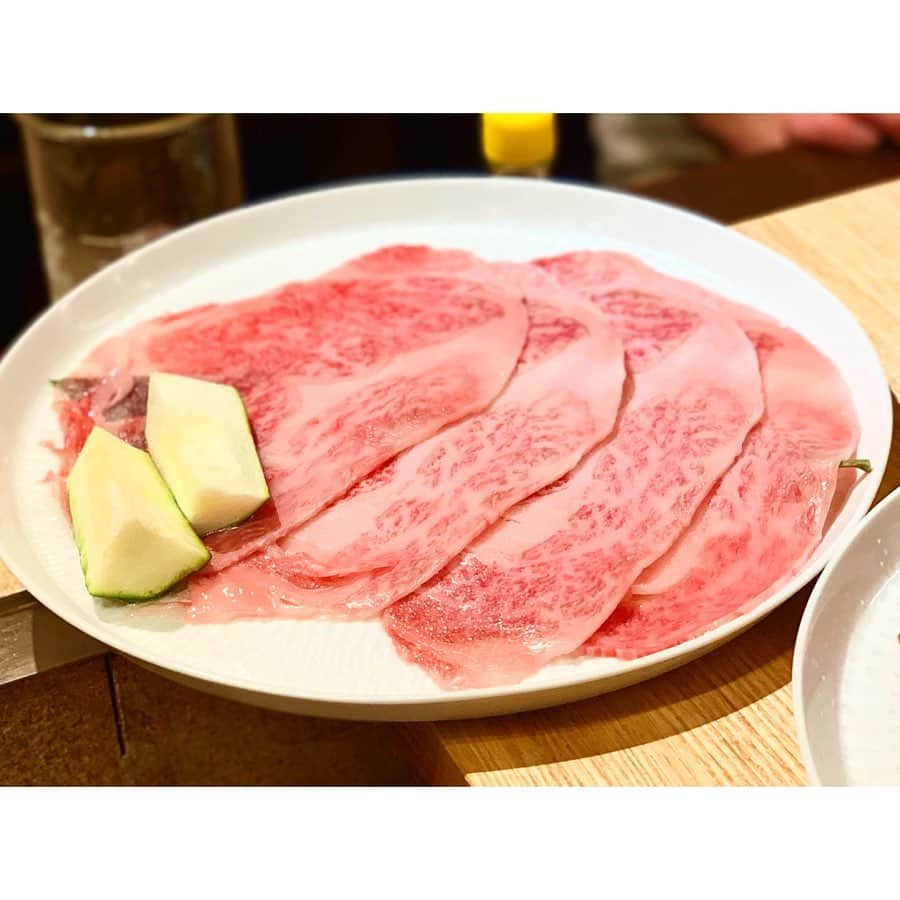 中田奈沙さんのインスタグラム写真 - (中田奈沙Instagram)「New open🤤 @yakiniku.oba @fallindebu さんのインスタをみて 気になっていた《新橋焼肉 おおば》へ 早速行ってきました🤗❤️ 牛、豚、鳥、鹿、羊など、様々なお肉や、 つまみ系メニューやご飯物も秀逸✨✨ まだまだたべたいメニュー沢山なので、 また近々行かなくては😋❤️ * #奈沙ログ #奈沙ログin新橋 #やっぱり米が好き #noricenolife * ⬅︎swipe⬅︎ ①②炊き立て けいじの牛すじ麻辣麻婆ごはん ③炊き立てごはん ④えぞ鹿 ⑤あのロース ⑥つくね&かしら ⑦あのタン ⑧鶏白レバーたたき ⑨旨ラム炙り刺し ⑩パクチーと砂肝 * * #yakiniku #rice #shinbashi #tokyo #foodie #instafood #foodstagram #foodporn #instafood #foodgasm #phakchi #coriander #gourmet #spicy #焼肉 #新橋焼肉おおば #新橋 #グルメ #麻辣 #パクチー #ラム #鹿 #ジビエ #飯テロ #コスパ」7月19日 23時56分 - nasa_nakada