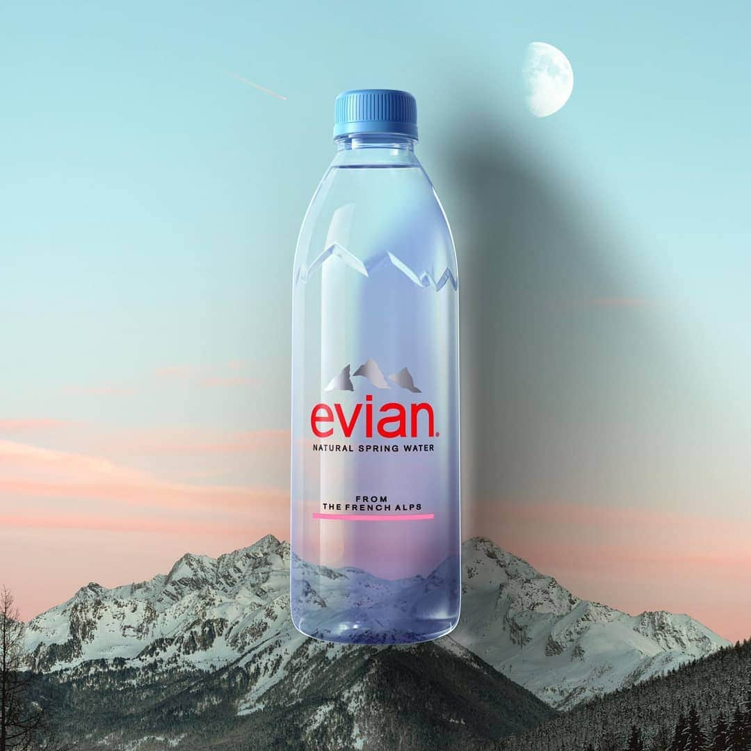 evianさんのインスタグラム写真 - (evianInstagram)「50 years ago evian was already here to watch the first men walking on the moon. Thanks @annshashoo & @eberhard_grossgasteiger 🌚💧 #evian #Liveyoung #apollo11 #apollo11anniversary」7月19日 23時56分 - evianwater