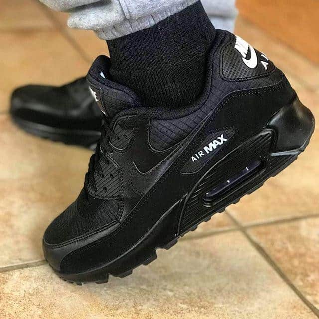 FOOTASYLUMさんのインスタグラム写真 - (FOOTASYLUMInstagram)「@____jakie____'s latest pickup. Make sure you tag us in your pictures for a chance to be featured. #footasylum #nike #airmax90」7月20日 0時00分 - footasylum