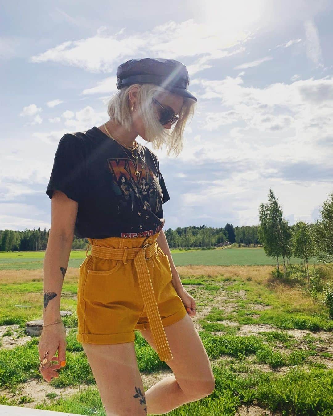 Linda Hallbergさんのインスタグラム写真 - (Linda HallbergInstagram)「Summer feels ⭐️ Outfit details are tagged in the pictures 🥰」7月20日 0時03分 - lindahallberg