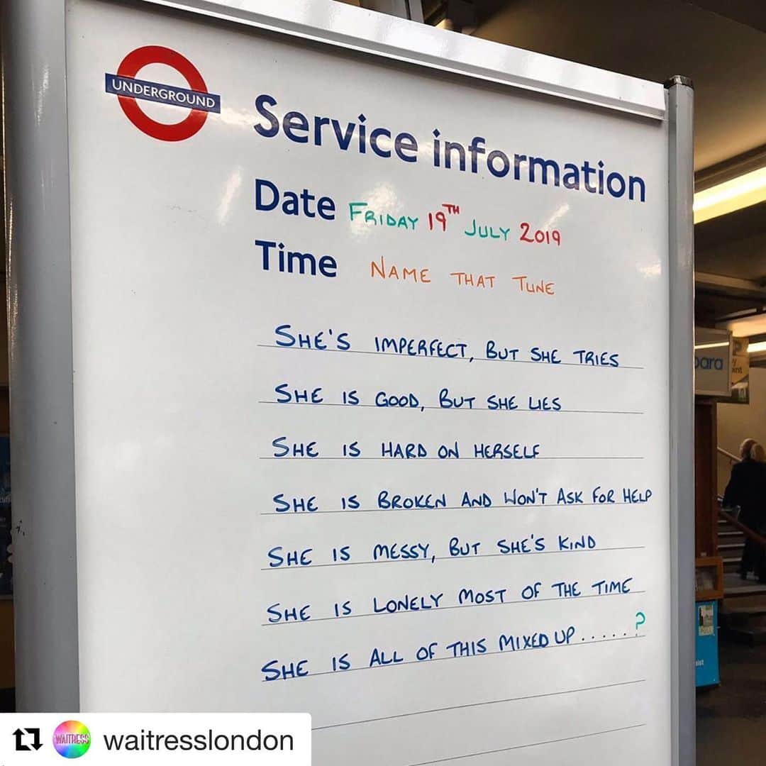 サラ・バレリスさんのインスタグラム写真 - (サラ・バレリスInstagram)「Haha.  Love this!!! #Repost @waitresslondon with @get_repost ・・・ We are LIVING for a lil #WaitressLondon at South Kensington Station 💗😍 Spotted by TheatricalAnna on Twitter 📸 #LondonUnderground #TFL」7月20日 0時05分 - sarabareilles