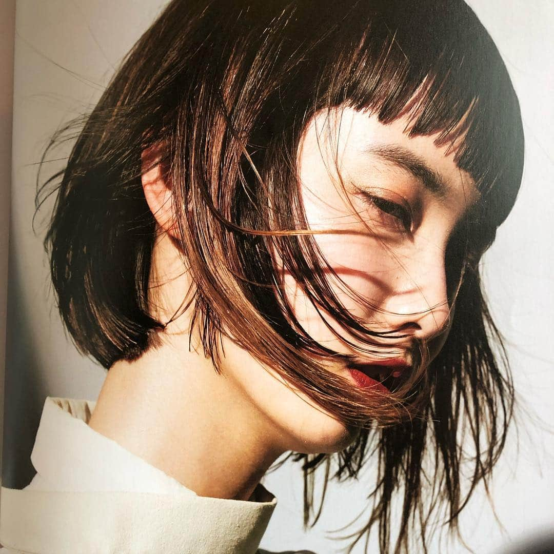 bianca kamakuraさんのインスタグラム写真 - (bianca kamakuraInstagram)「^_^ 今月のBOB② 月刊BOB8月号 bianca IWATA 🔥 #BOB#髪書房 #美容業界誌 #今月のBOB #biancakamakura #biancaIWATA #REALITIVE」7月20日 0時10分 - bianca_kamakura