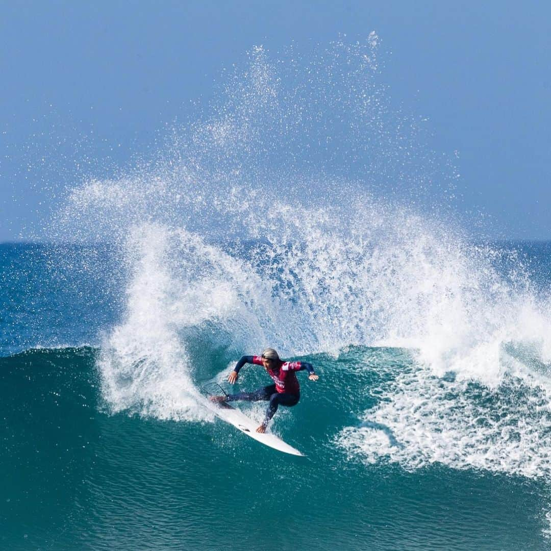 五十嵐カノアさんのインスタグラム写真 - (五十嵐カノアInstagram)「Thank you for another beautiful year J Bay. Quarter Finals (5th place) and leaving 🇿🇦 5th in the world. The marathon continues! Thanks to everyone for the support and nice messages, it motivates me to be the best I can be. Haven’t been home since March, really excited to get back to Huntington. Lots to digest and learn. 🙌🏽」7月20日 0時19分 - kanoaigarashi