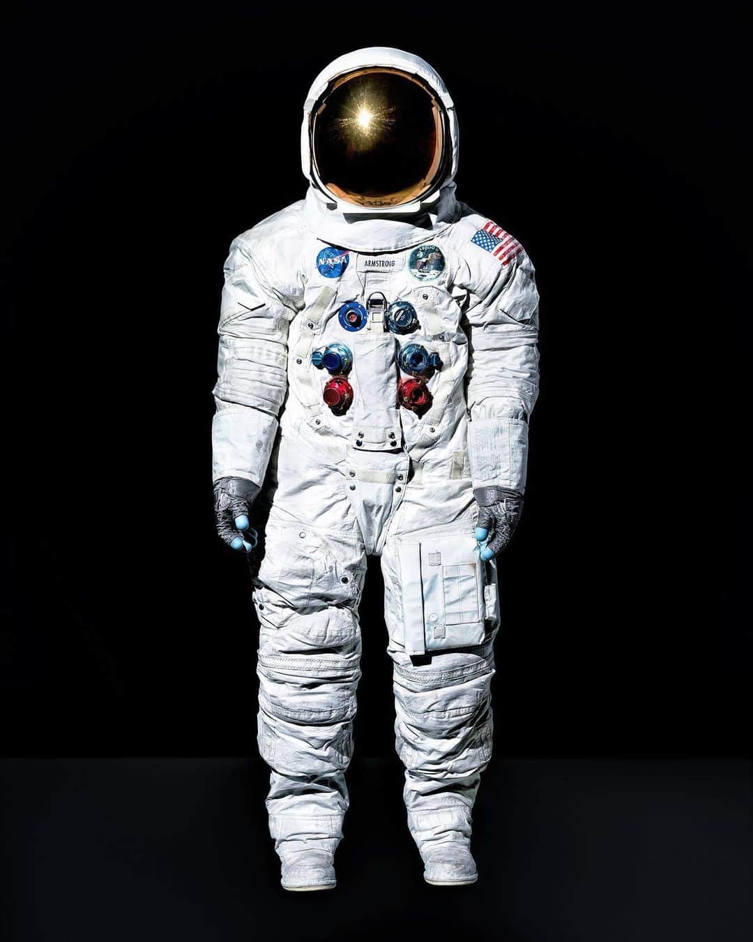 TIME Magazineさんのインスタグラム写真 - (TIME MagazineInstagram)「Nearly 50 years after the #Apollo11 mission, TIME photographed Neil Armstrong’s spacesuit in the @smithsonian lab where it is being restored. The outer layer of the suit was made of Teflon-coated glass-fiber cloth to help protect against micrometeorites. The astronauts could turn their heads within a fixed helmet; the visor protected the eyes from ultraviolet radiation. The pressurized gloves limited dexterity, but silicone rubber in the thumb and fingertips provided some sense of feel. (Armstrong’s first job on the #moon was to scoop up a ‘‘contingency sample” and tuck it into his leg pocket, in case an emergency required immediate departure.) The lunar boot was slipped on over an airtight layer; a rubber overshoe (not pictured) made the celebrated footprints. Read more about the suit's restoration, and see more of our #Apollo50th coverage, at the link in bio. Photographs by @marcogrob for TIME」7月20日 0時36分 - time