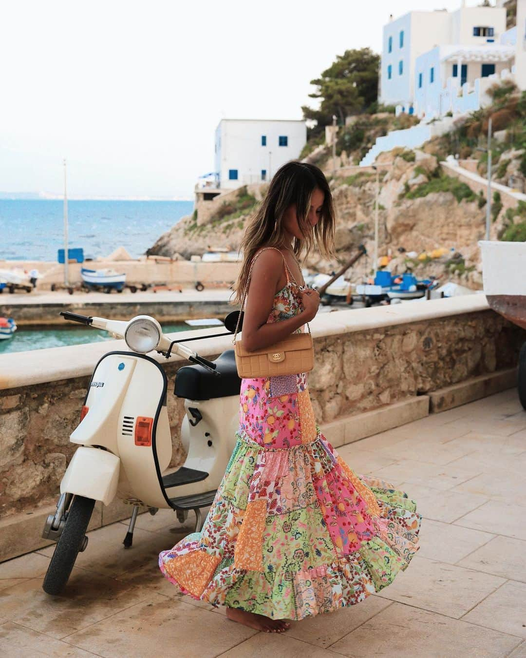 ジュリー・サリニャーナさんのインスタグラム写真 - (ジュリー・サリニャーナInstagram)「Quick boat ride to Levanzo 💕 dress @saloniofficial #sicily」7月20日 0時37分 - sincerelyjules