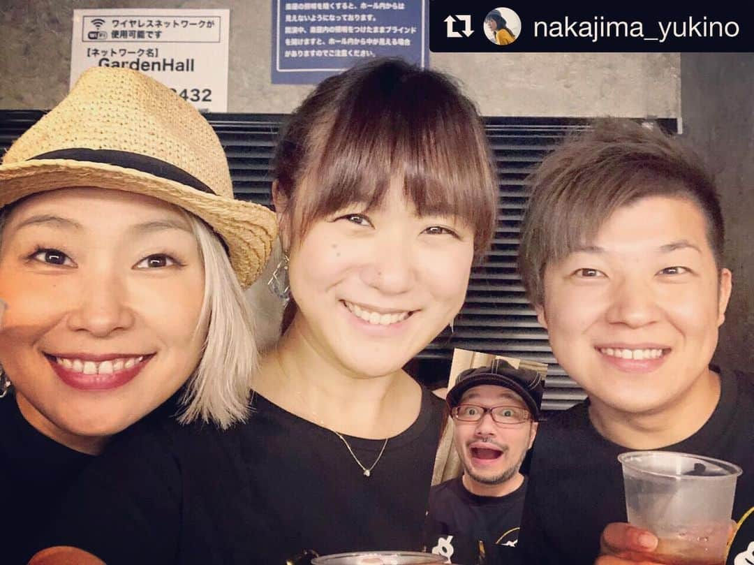 若森さちこさんのインスタグラム写真 - (若森さちこInstagram)「中嶋ユキノちゃんアコツアー15公演、無事千秋楽を迎えました！  毎回毎回、音楽を演奏することの楽しさを噛み締めたツアーでした。  再集合も決まって嬉しいです💕  また！秋に！  #Repost @nakajima_yukino with @get_repost ・・・ ‪中嶋ユキノ TOUR2019「春夏アコ旅」‬ ‪東京ファイナル公演、‬ ‪そして全15公演、‬ ‪無事に終了致しました😁‼️‼️‬ ・ ‪ご来場下さったみなさま、本当にありがとうございました‼️‼️‬ ‪メンバーの3人、スタッフのみなさまも本当にありがとうございました‼️‼️‬ ・ ‪また、秋冬にお会いできるのを楽しみにしております☺️‬ ・ #中嶋ユキノ #石成正人 #門馬由哉 #若森さちこ #春夏アコ旅  #全公演終了 #秋冬ツアーやるよ #またね #ありがとう」7月20日 0時52分 - pistachico