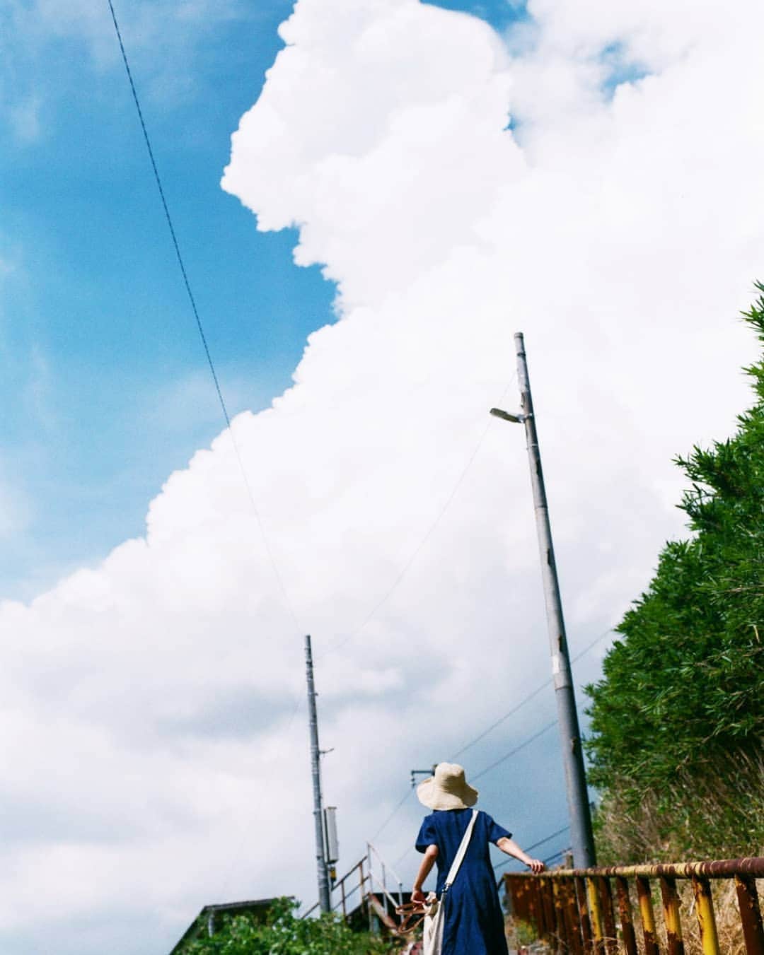 岩倉しおりさんのインスタグラム写真 - (岩倉しおりInstagram)「おさまりきらないほどの夏雲。」7月20日 1時03分 - iwakurashiori