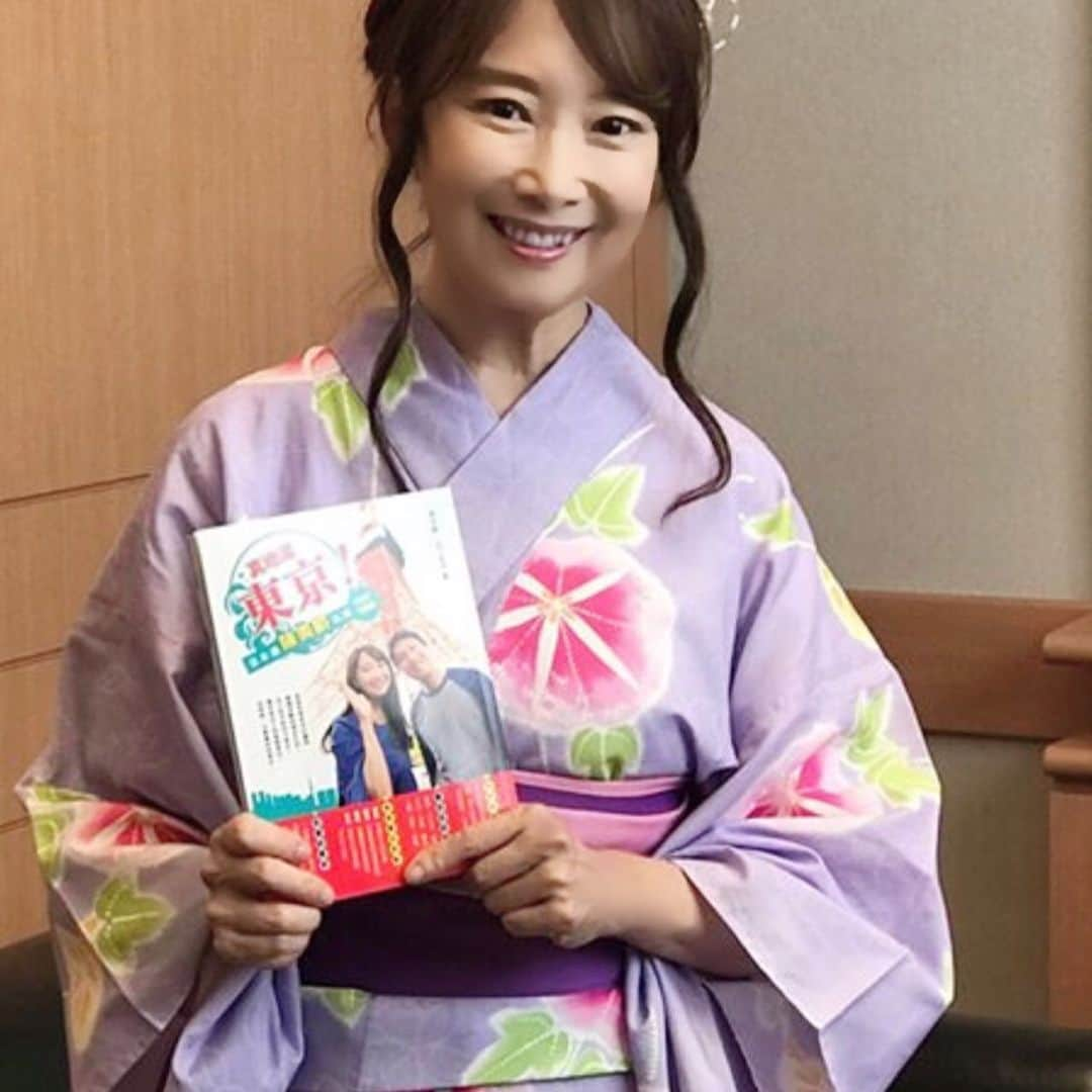 アグネス・チャンさんのインスタグラム写真 - (アグネス・チャンInstagram)「Wore Yukata to my new book launch. Thank you so much for the overwhelming support! Alex wrote the book with me. It’s a Book about Tokyo, all our secret recommendations.」7月20日 1時17分 - agneschan1