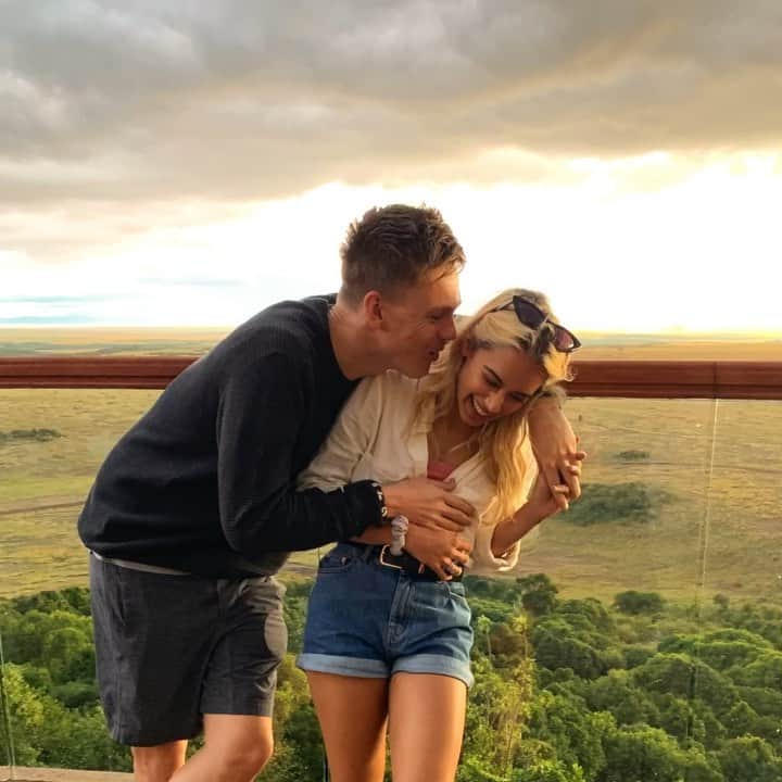 カスパー・リーのインスタグラム：「For my birthday this year we travelled to the most beautiful place on earth, the Maasai Mara in Kenya. We were given the trip by @disneystudiosuk to celebrate the release of The Lion King and shown around by @magicalkenya where the film is based. I made this so I’ll never forget our trip.」