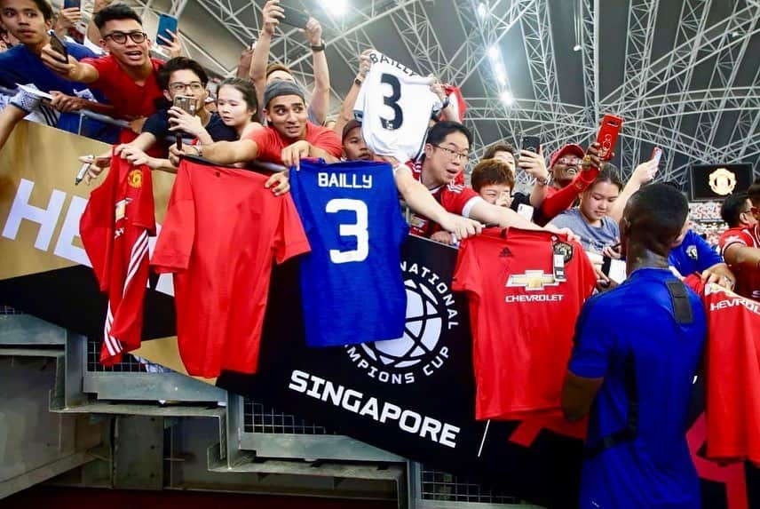 エリック・バイリーさんのインスタグラム写真 - (エリック・バイリーInstagram)「Thank you for the kind welcome, Singapore. 🇸🇬❤」7月20日 1時34分 - ericbailly24