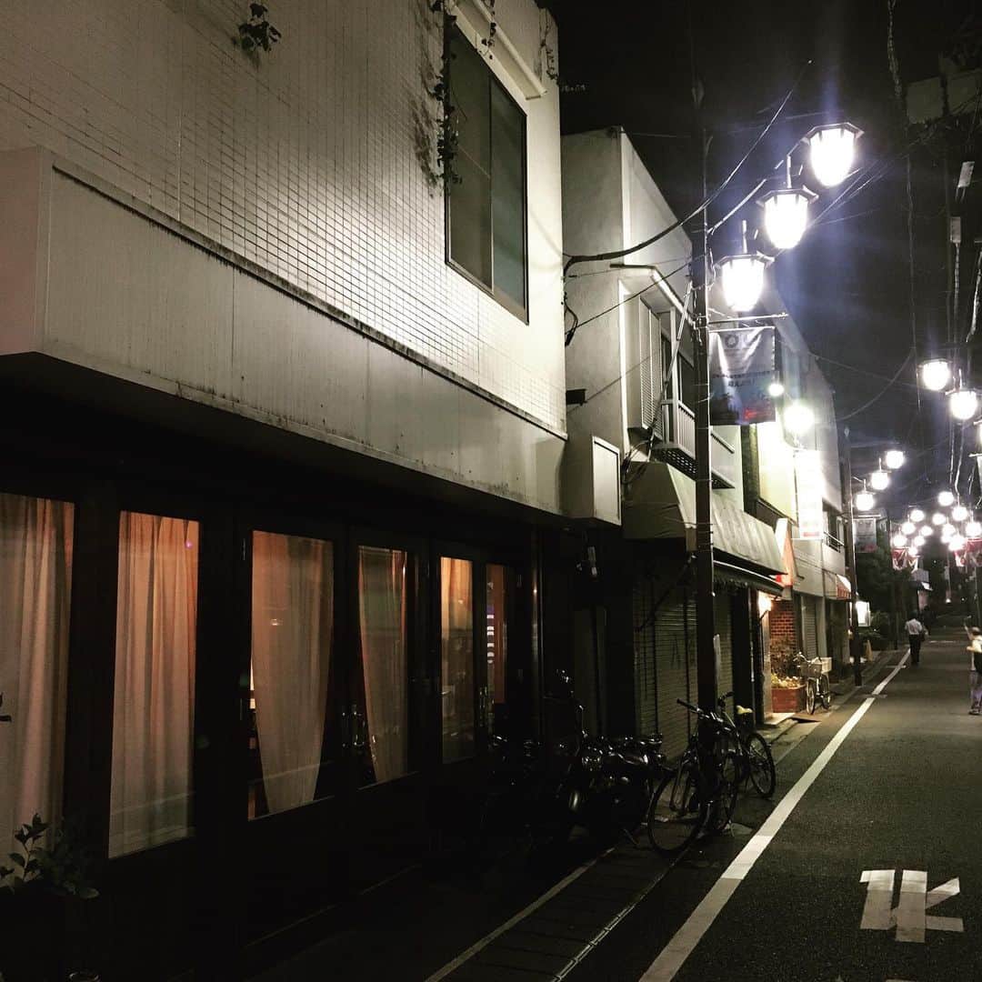 工藤まやさんのインスタグラム写真 - (工藤まやInstagram)「東京の夜。Nativoに初訪問。店構えも味もスタッフのホスピタリティも気兼ねなく程よくいい按配。そして小さな島国ハワイから大分の田舎を経てくる私が大都会Tokyoを心地よく感じられるのは一緒にいてくれる友のおかげです。arikoさん、貞江さん、ありがとうございます❤️ #nativo#いい店#ビーフカツうま」7月20日 1時37分 - mayahawaii325