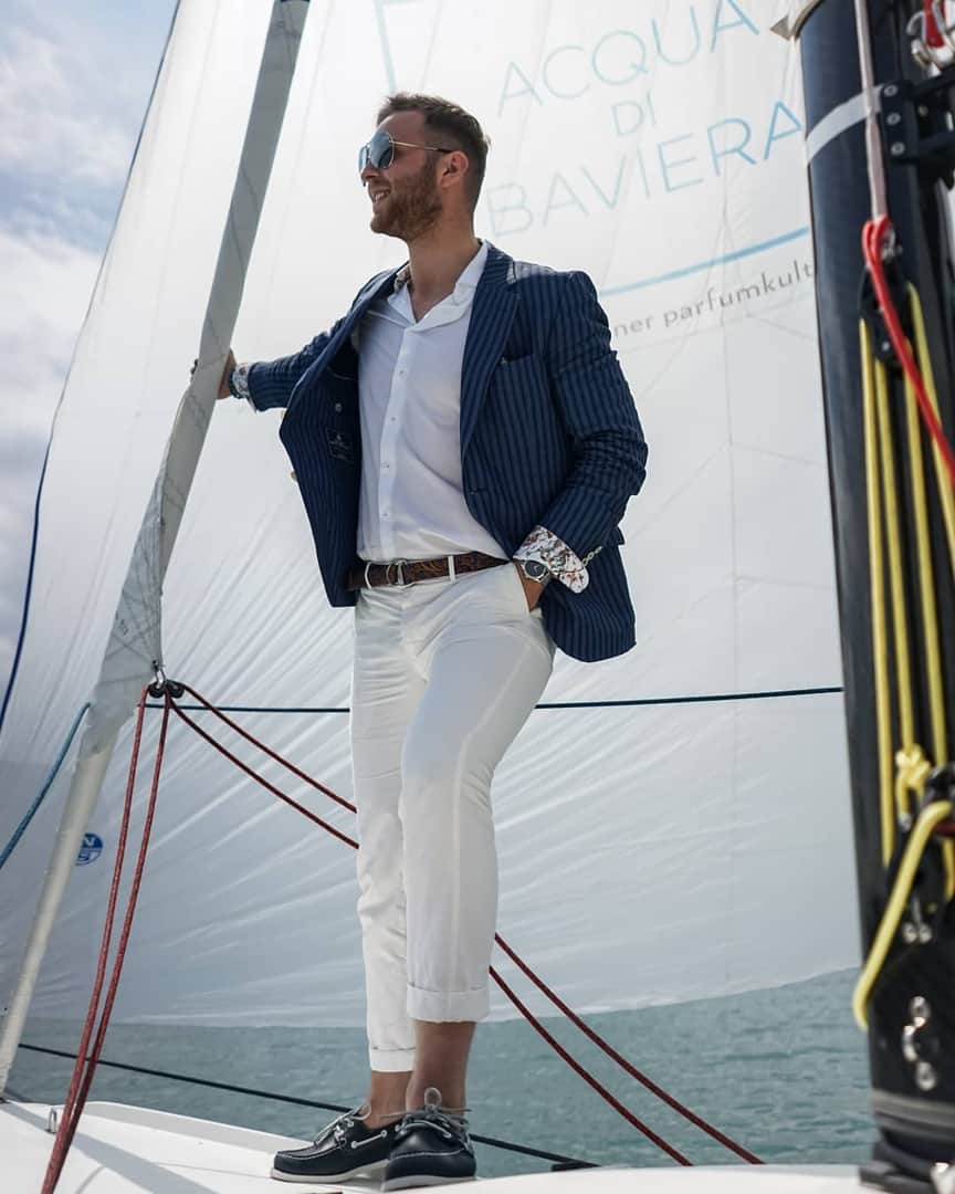 ハケットのインスタグラム：「Look to the weekend in style like @emvoyoe, because no gentleman can go wrong with tried and tested classics. #Hackett #Weekend #Regram」