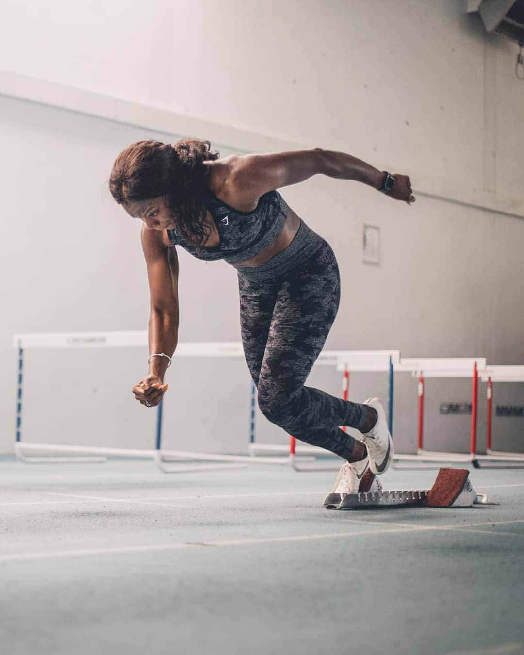 アシャ・フィリップのインスタグラム：「Race weekend ahead.....✌🏾 ▪️ ▪️ #Perform #Focus #Track #Olympian #100m #Motivation」