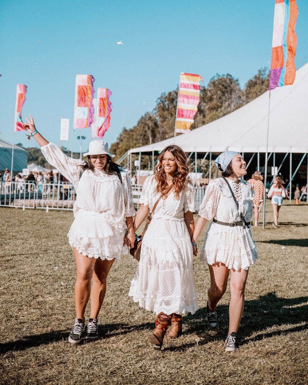 SPELLさんのインスタグラム写真 - (SPELLInstagram)「Like watching three angels float through the festival ✨ our girls @jessicavanderleahy @iamlaurawells and @penelope.benson all Picnic at Hanging Rock’n it in upcoming Dawn Lace ☁️ #spellfestivalstyle」7月20日 12時29分 - spell