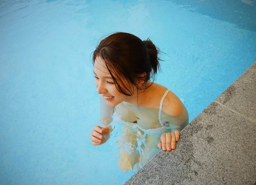 ジェイさんのインスタグラム写真 - (ジェイInstagram)「🌊🏊🌊#물놀이 #폴인럽 #깔깔깔」7月20日 12時25分 - kimjeii