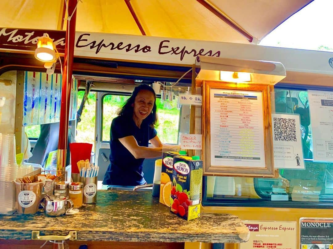 夏木マリさんのインスタグラム写真 - (夏木マリInstagram)「今日はCafe car到着🚚 女子が職場に多いと嬉しい、、、 本日、抹茶ラテ🥤  #Wの悲劇 #11月23日 #21時から #BSプレミアム #リバイバルドラマ #土屋太鳳 #中山美穂 #美村里江 #鶴見辰吾 #松本岳 #渡辺いっけい #大和田伸也 #吉田栄作 #夏木マリ #NATSUKIROCK #marinatsuki」7月20日 12時36分 - mari_natsuki