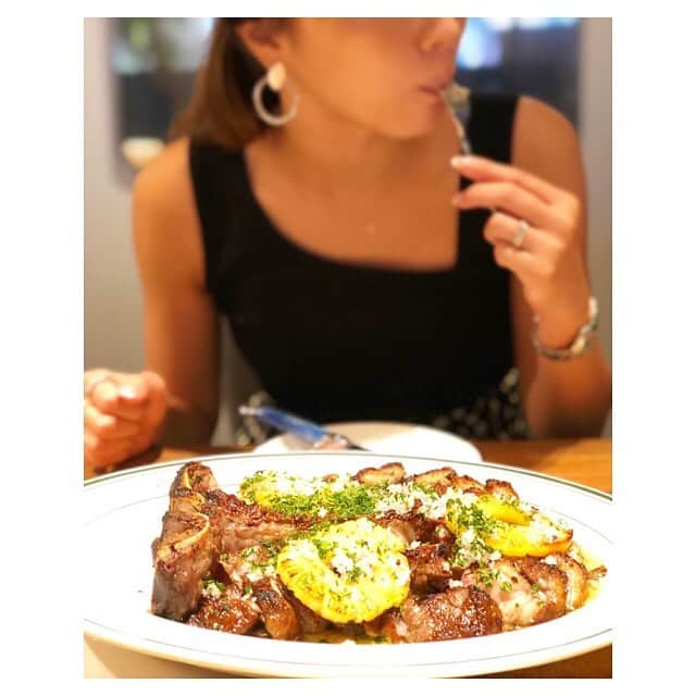 赤松悠実さんのインスタグラム写真 - (赤松悠実Instagram)「しあわへ〜🤤❤️ 私は真の食いしん坊🤟 美味しいもの食べてる時の幸福感は 大切な大切な生きがいです❤️❤️ #たくわんじゃないよパインだよ🍍」7月20日 12時43分 - akamatsuyuumi