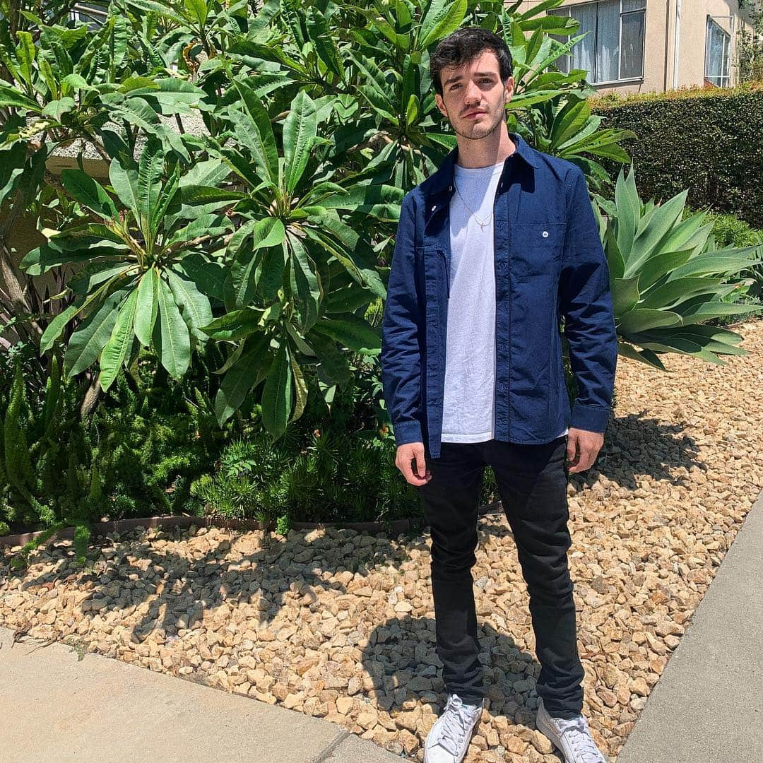 Aaron Carpenterさんのインスタグラム写真 - (Aaron CarpenterInstagram)「New threads new plant」7月20日 4時23分 - aaroncarpenter