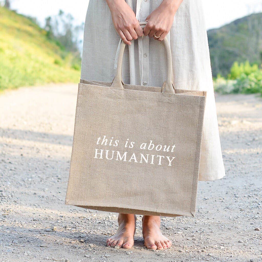 The Little Marketさんのインスタグラム写真 - (The Little MarketInstagram)「Today is the one-year anniversary of This Is About Humanity, a mission-driven organization that raises critical funds and awareness for migrant families separated at the border. To support @thisisabouthumanity’s mission, tap to shop our custom bag and candle, which have raised $31,000 to date.」7月20日 4時27分 - thelittlemarket